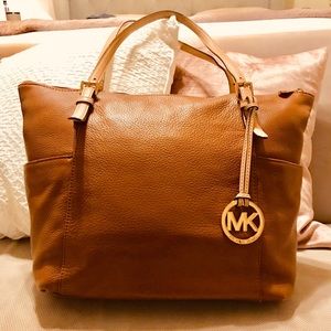 Michael Kors Jet Set Tote